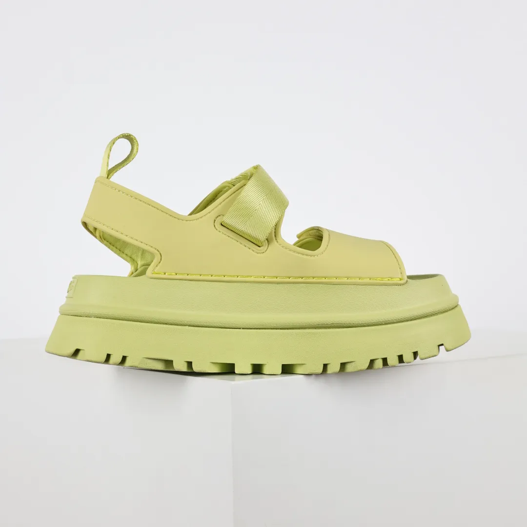 Copy price 💰560 Core recommendation Good price UGG Velcro slippers sandals summer versatile slippers soft sole non-slip beach thick sole casual elegant sandals The style of UGG sandals is really nice. It is suitable for all ages. The soles are made of super lightweight EVA foam. The classic material of U family can be said to be "light" to let you enjoy a different naked feeling. It is one of the most worth buying sandals in history. I guarantee you will not regret the series. Original OEM production Y products are available now. Size: 35 36 37 38 39 40